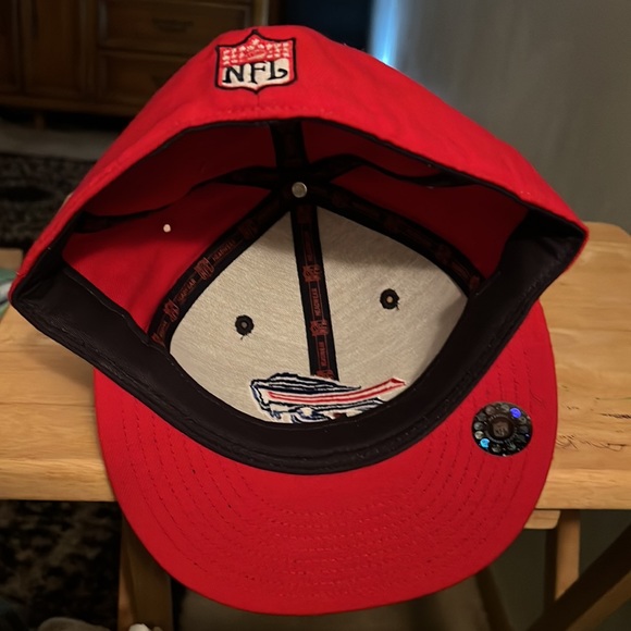 Reebok size 7 1/2 navy red some white cap - Picture 3 of 3